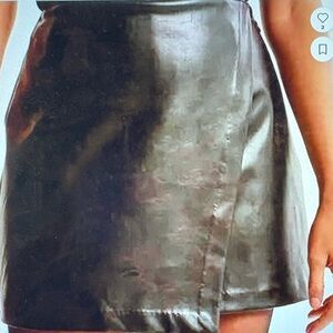 LEATHER ABERCROMBIE SKORT